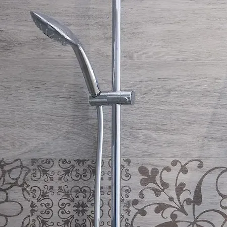 Art בית הארחה